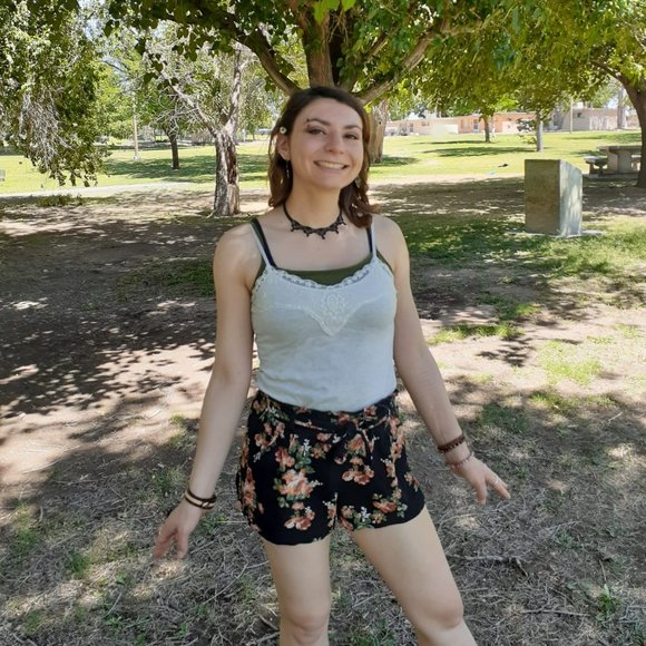 Meet your Posher, Raeanne - Picture 5 of 6